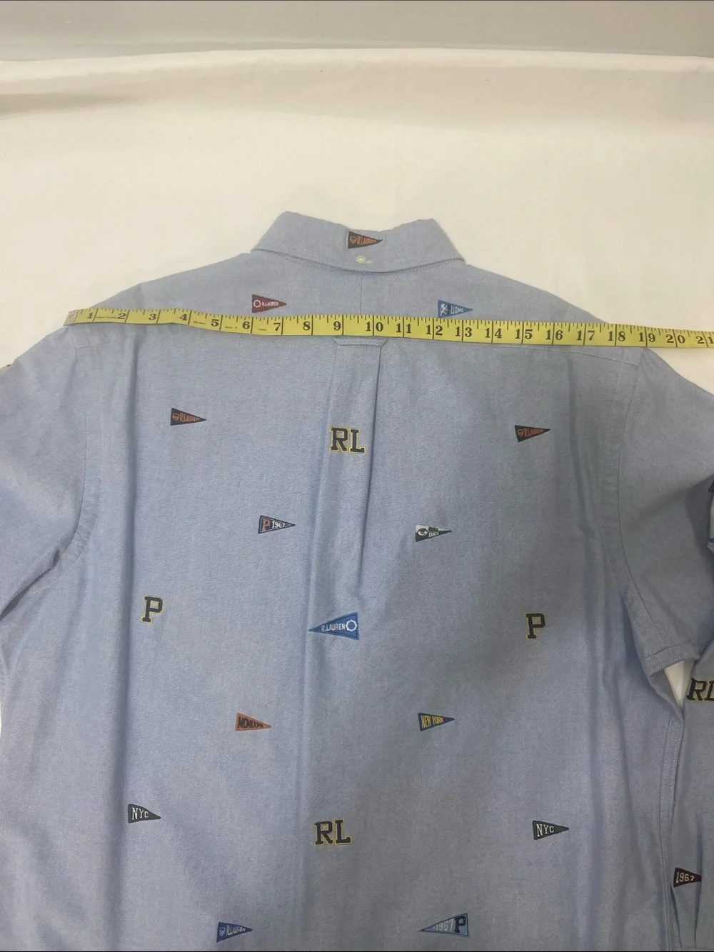 Ralph Lauren Light Blue ButtonDown Oxford Shirt with Embroidered Pennants.Size-L - Picture 4 of 14